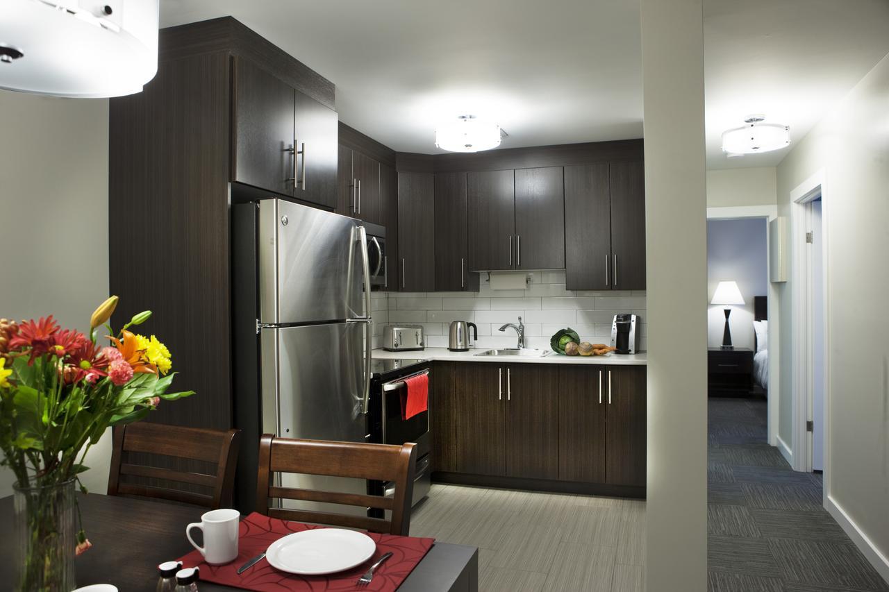 Homeport Apartment Hotel Сент-Джонс Экстерьер фото