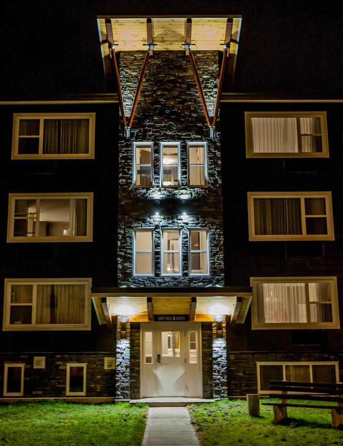 Homeport Apartment Hotel Сент-Джонс Экстерьер фото