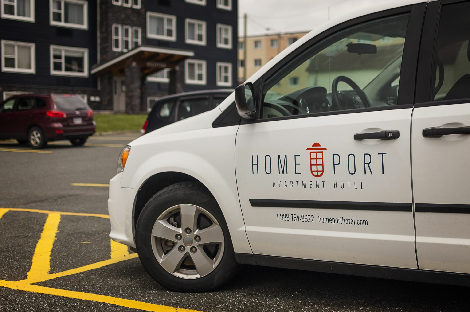 Homeport Apartment Hotel Сент-Джонс Экстерьер фото